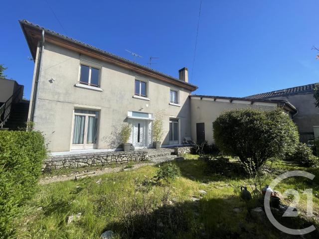 Maison 9 pièces 275 m²