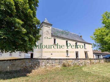 Maison 9 pièces 275 m²