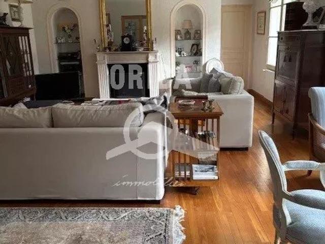 Maison 9 pièces 275 m²