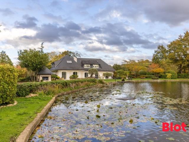 Maison 9 pièces 276 m²