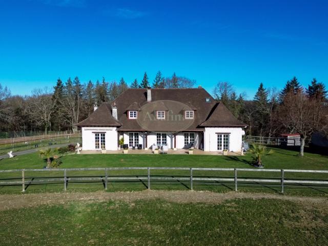 Maison 9 pièces 278 m²