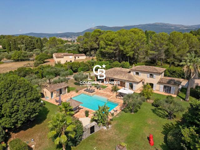 Maison 9 pièces 278 m²
