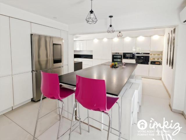 Maison 9 pièces 278 m²
