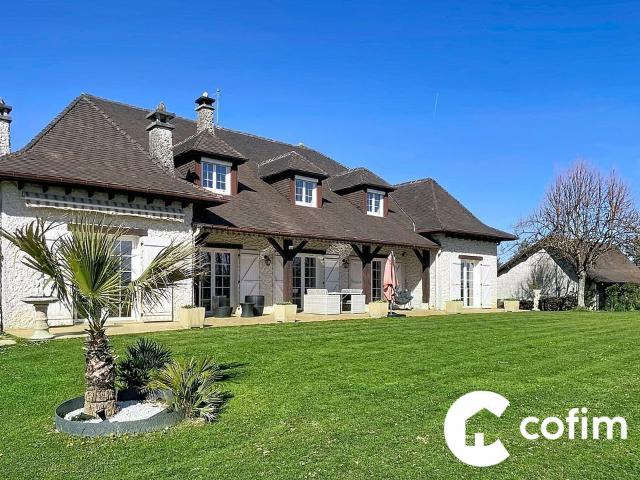 Maison 9 pièces 279 m²