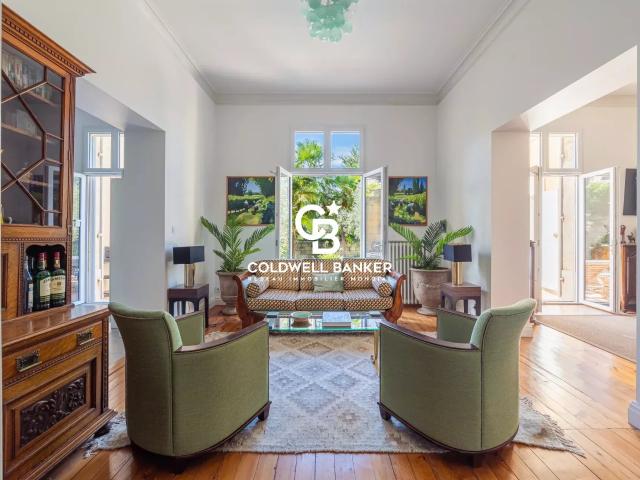 Maison 9 pièces 270 m²