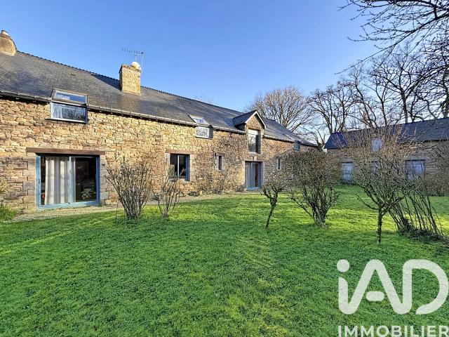 Maison 9 pièces 270 m²