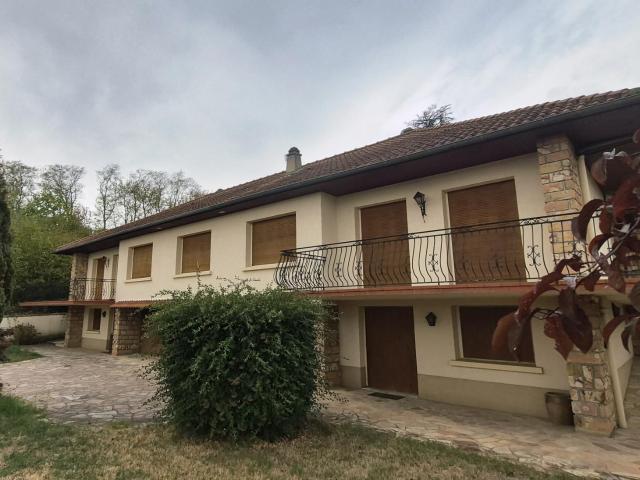 Maison 9 pièces 270 m²