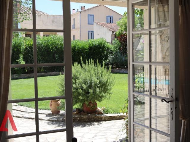 Maison 9 pièces 270 m²