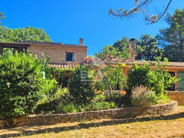 Maison 9 pièces 270 m²