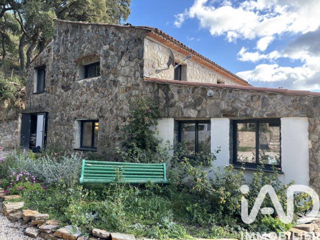 Maison 9 pièces 270 m²