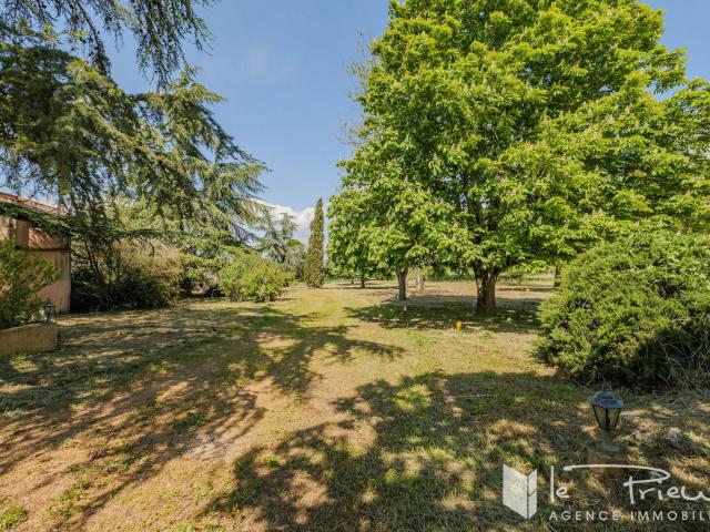 Maison 9 pièces 270 m²