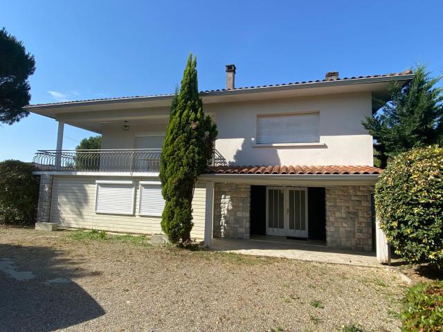 Maison 9 pièces 270 m²
