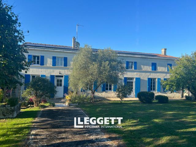 Maison 9 pièces 270 m²