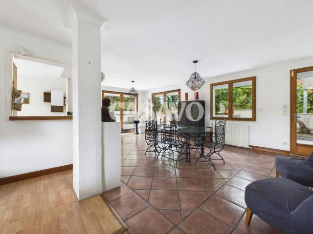 Maison 9 pièces 270 m²