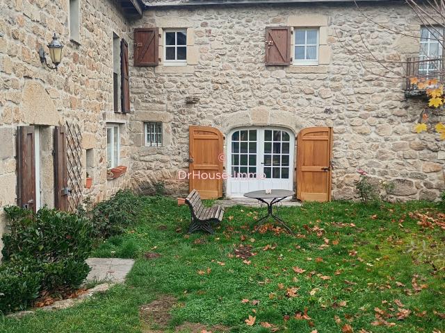 Maison 9 pièces 271 m²