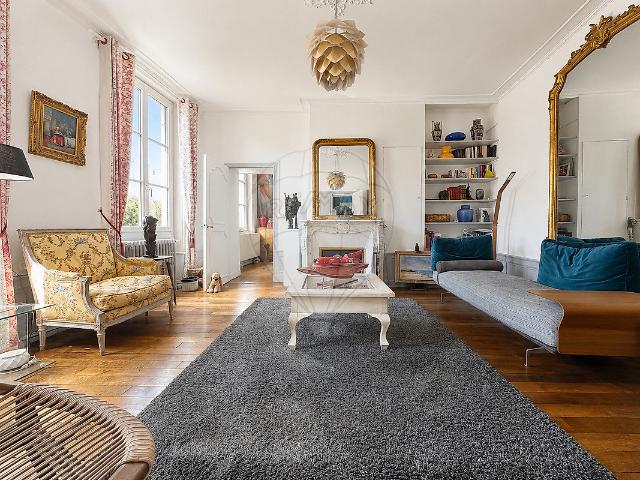 Maison 9 pièces 271 m²