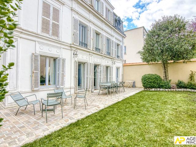 Maison 9 pièces 272 m²