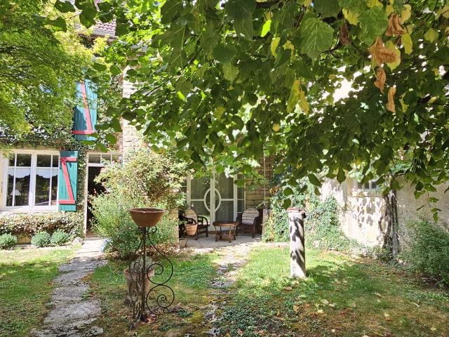 Maison 9 pièces 272 m²