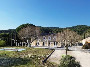 Maison 9 pièces 272 m²