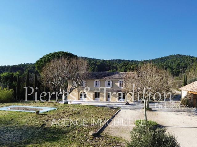 Maison 9 pièces 272 m²