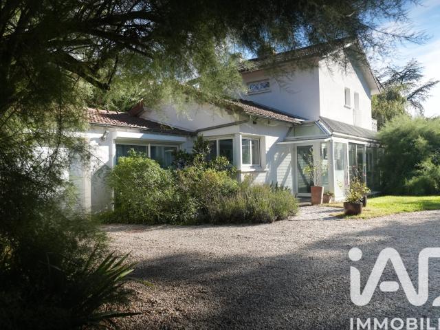 Maison 9 pièces 272 m²