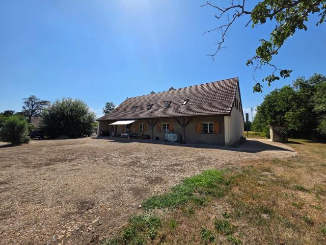 Maison 9 pièces 272 m²