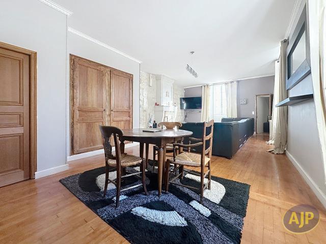 Maison 9 pièces 272 m²