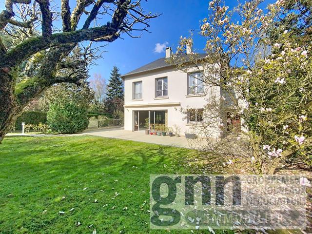 Maison 9 pièces 284 m²
