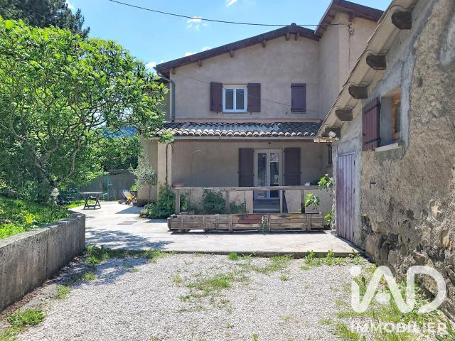 Maison 9 pièces 285 m²