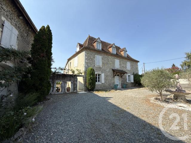 Maison 9 pièces 285 m²