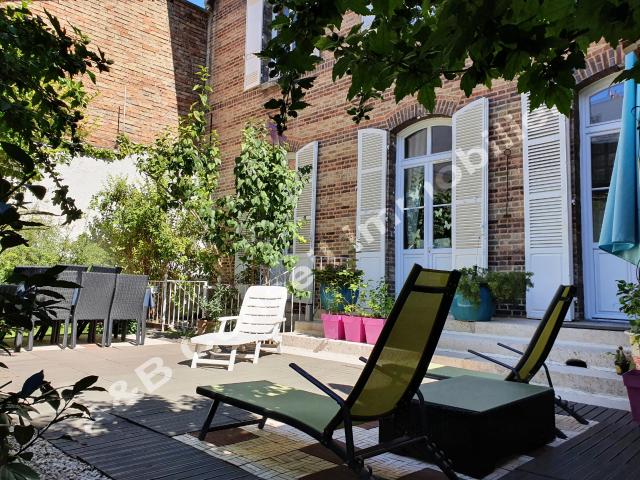 Maison 9 pièces 285 m²