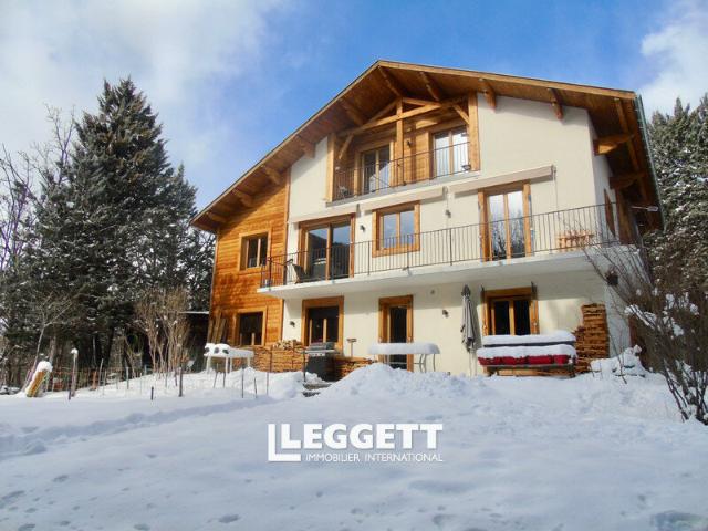 Maison 9 pièces 285 m²