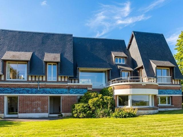 Maison 9 pièces 285 m²