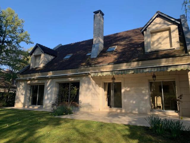 Maison 9 pièces 287 m²