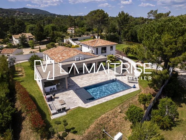 Maison 9 pièces 288 m²