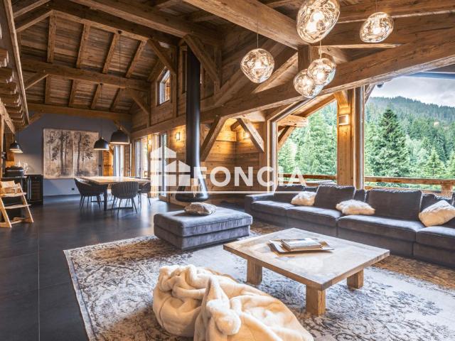 Maison 9 pièces 288 m²