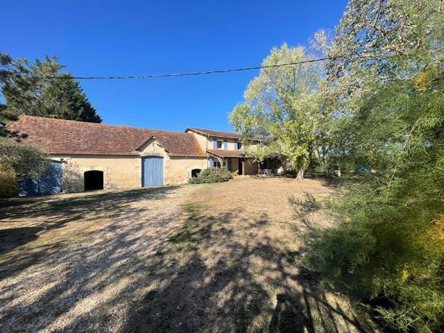 Maison 9 pièces 280 m²