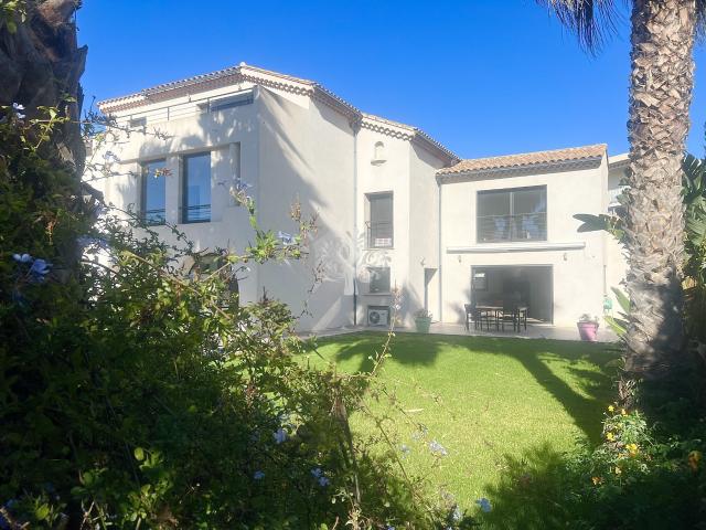 Maison 9 pièces 280 m²