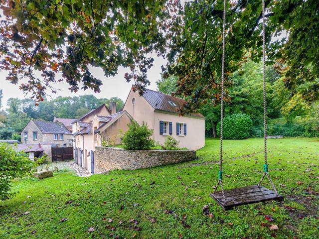 Maison 9 pièces 280 m²