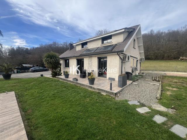 Maison 9 pièces 280 m²