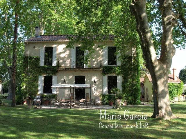 Maison 9 pièces 280 m²