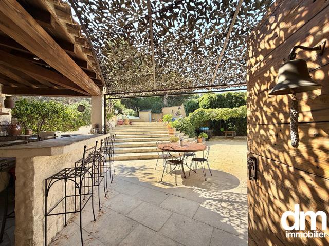 Maison 9 pièces 280 m²