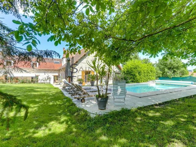Maison 9 pièces 280 m²