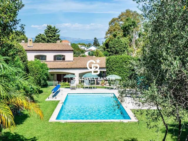 Maison 9 pièces 280 m²