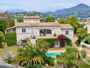 Maison 9 pièces 281 m²