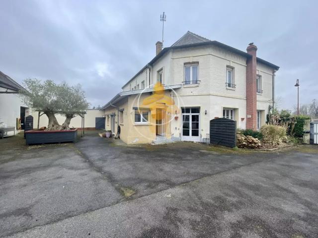 Maison 9 pièces 295 m²