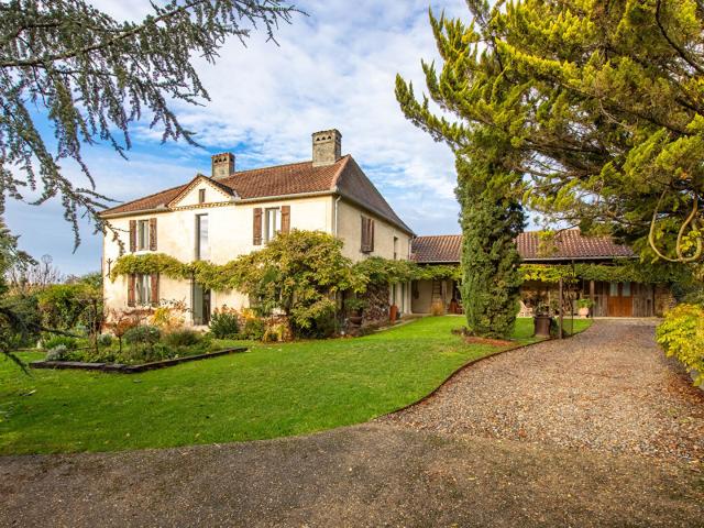 Maison 9 pièces 296 m²