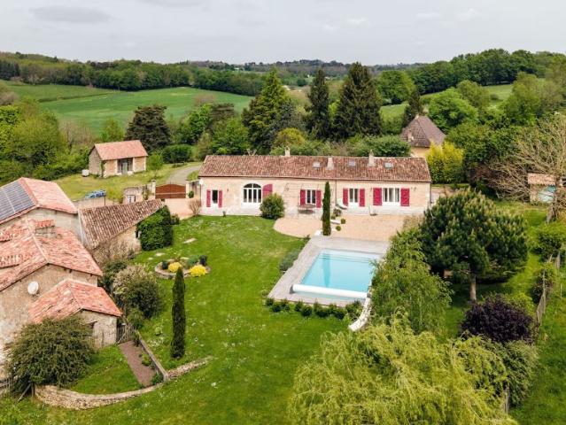 Maison 9 pièces 296 m²