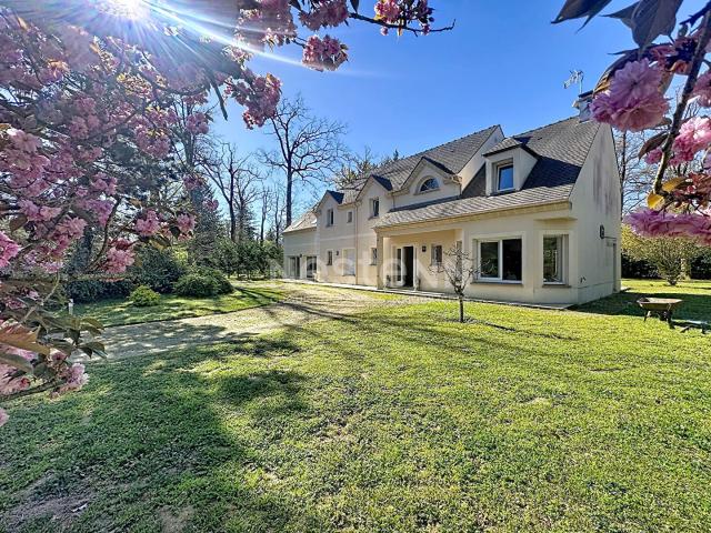 Maison 9 pièces 297 m²