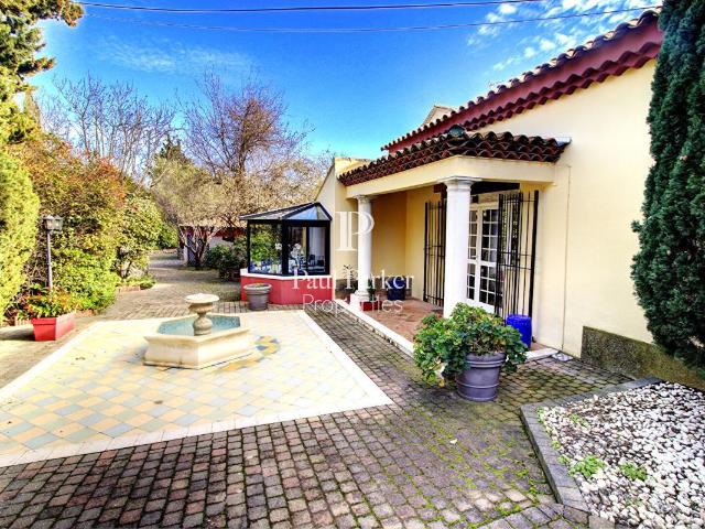 Maison 9 pièces 290 m²